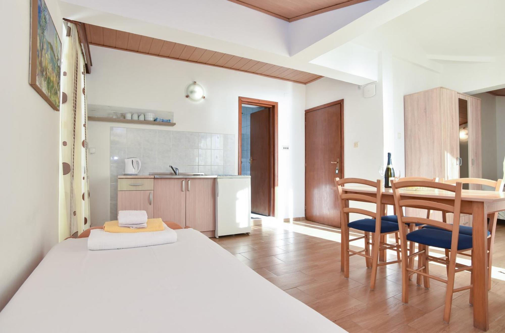 Apartments Milos Kaladjurdjevic บุดวา ภายนอก รูปภาพ