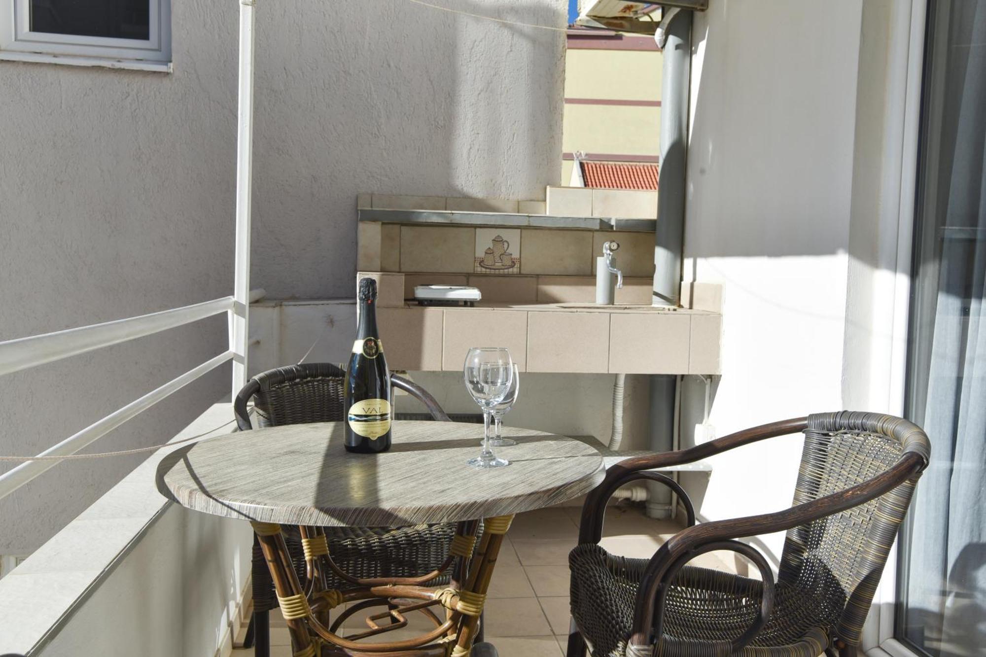 Apartments Milos Kaladjurdjevic บุดวา ภายนอก รูปภาพ
