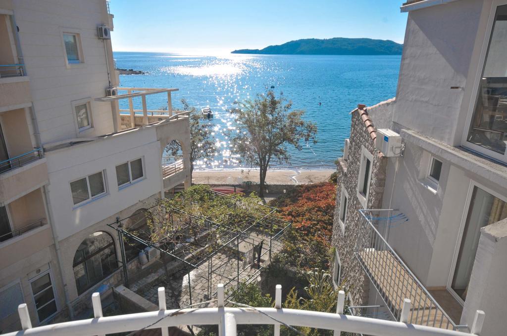 Apartments Milos Kaladjurdjevic บุดวา ภายนอก รูปภาพ