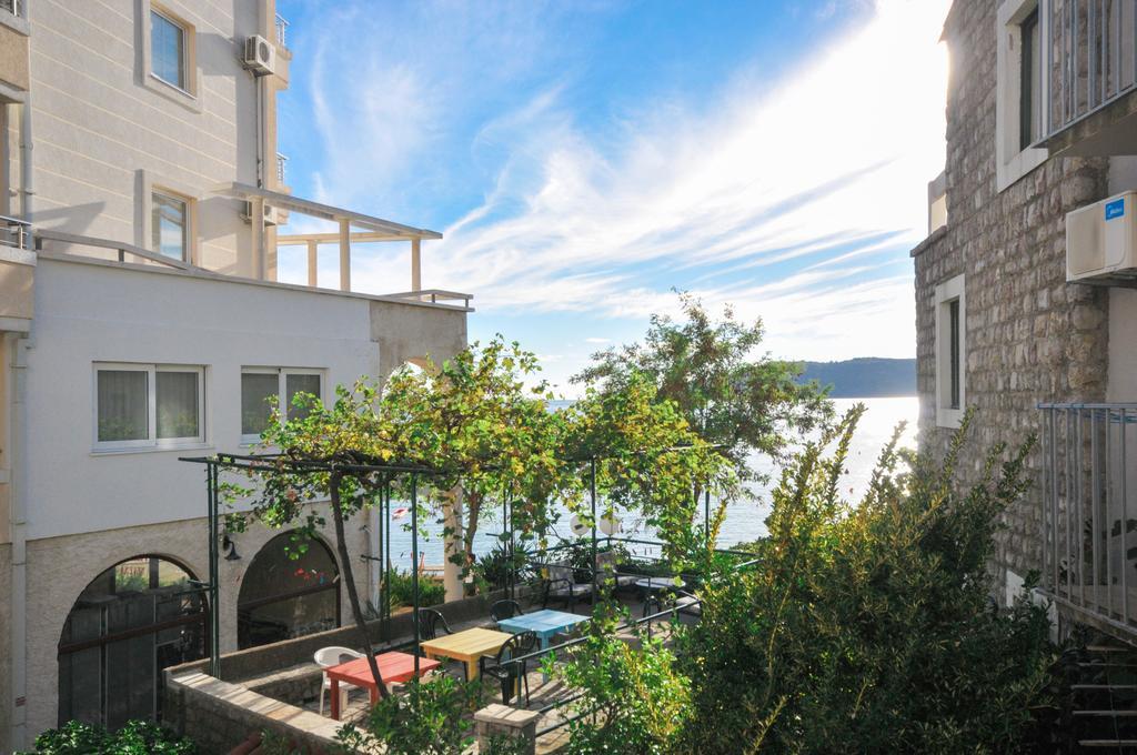 Apartments Milos Kaladjurdjevic บุดวา ภายนอก รูปภาพ